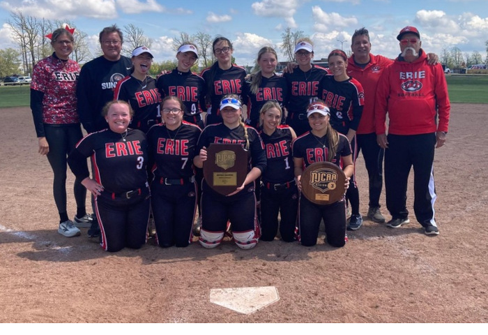 Erie Community College Softball Team Championship Photo